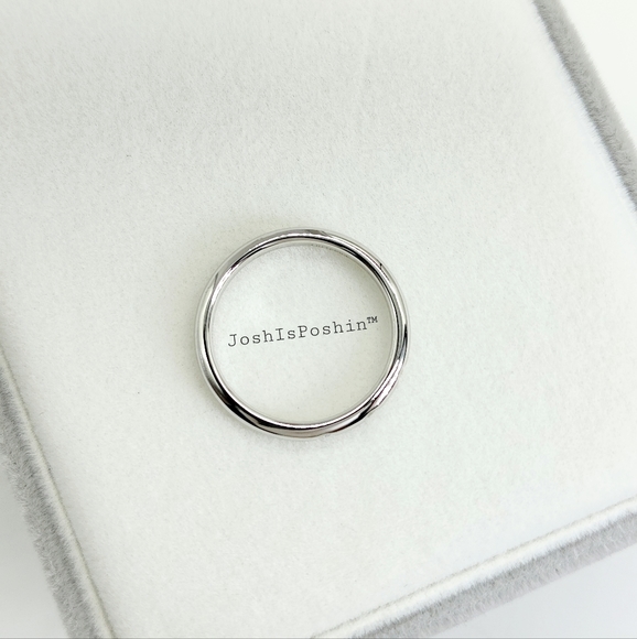 Moissanite bezel set ring band in sterling silver - Picture 11 of 13